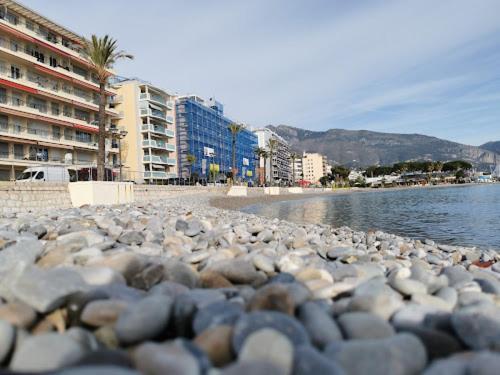Studio Kialeo Pres De La Plage Avec Parking Roquebrune-Cap-Martin Eksteriør billede